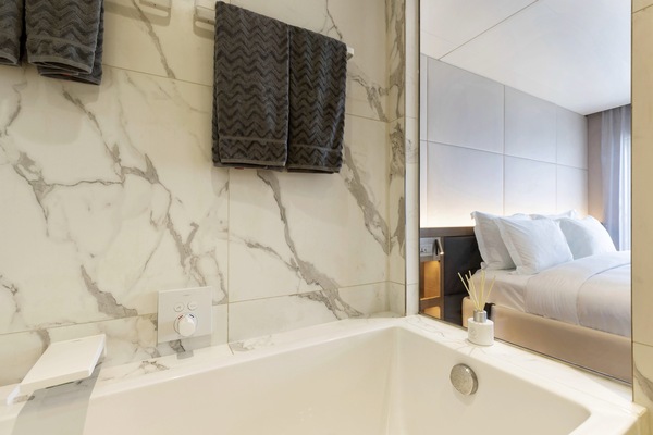 Emerald Cruises, Emerald Sakara, Owners Suite 11.jpg